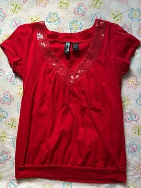 Weavers Y2K Red Sequin Neckline Tee